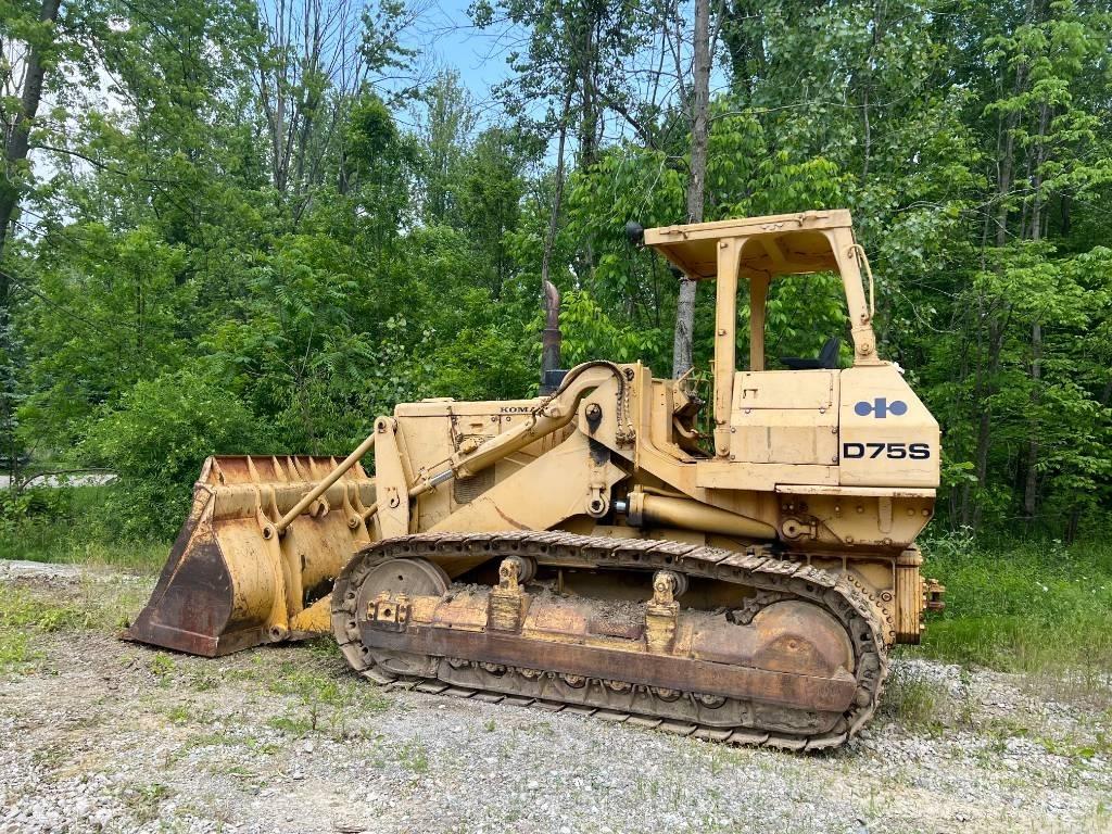 Komatsu D 75 S クローラーローダー