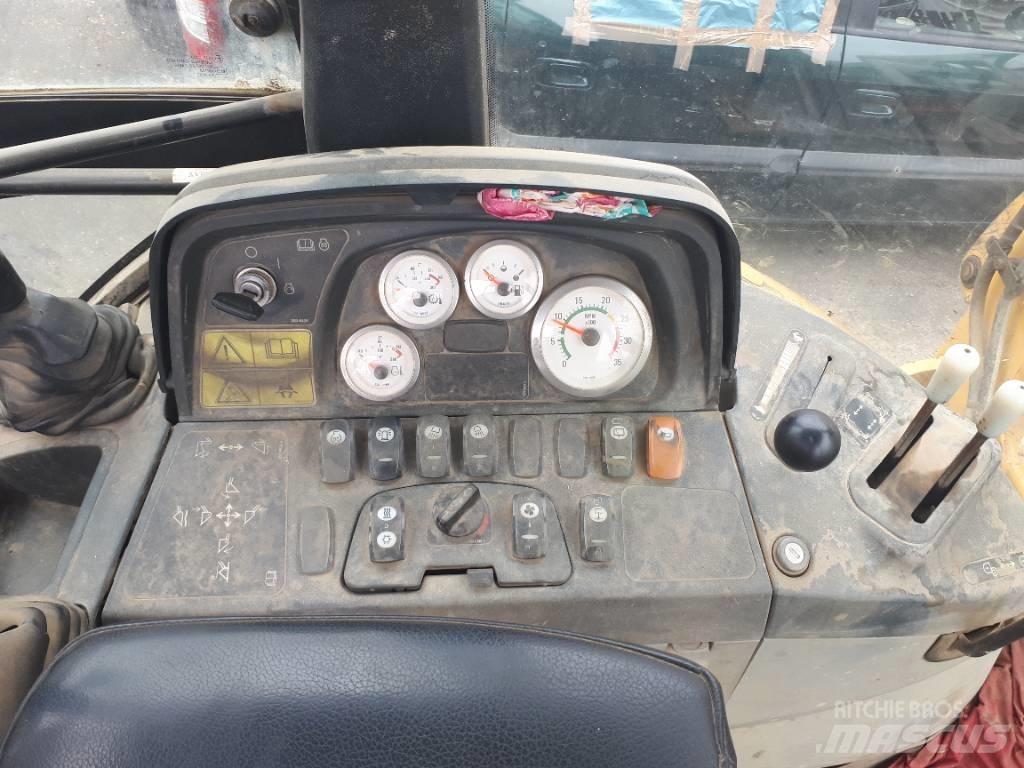 CAT 428 D バックホーローダー
