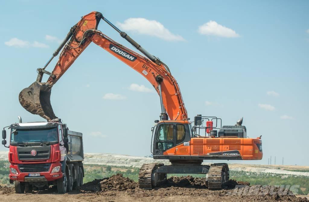 Doosan DX490LC-5 大型油圧ショベル12t以上（パワーショベル・ユンボ）