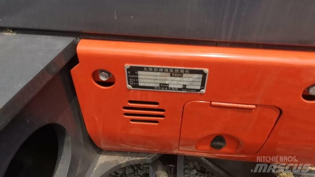 Kubota KX 165 大型油圧ショベル12t以上（パワーショベル・ユンボ）