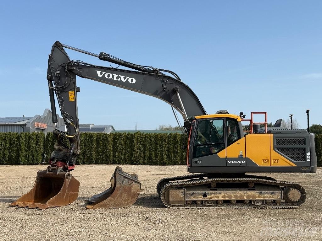 Volvo EC 250 EL 大型油圧ショベル12t以上（パワーショベル・ユンボ）