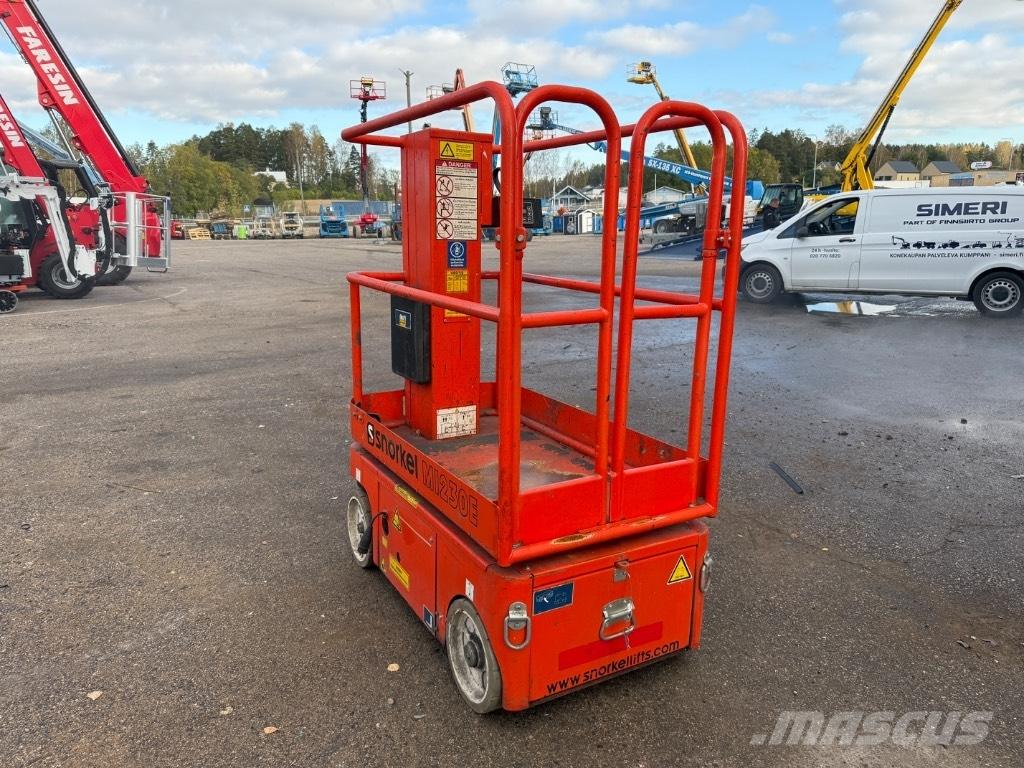 Snorkel M 1230 E シザースリフト