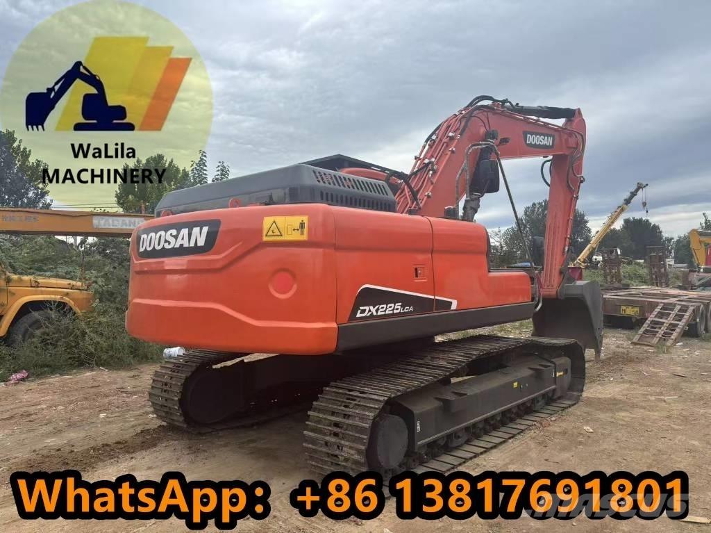 Doosan DX 225 大型油圧ショベル12t以上（パワーショベル・ユンボ）