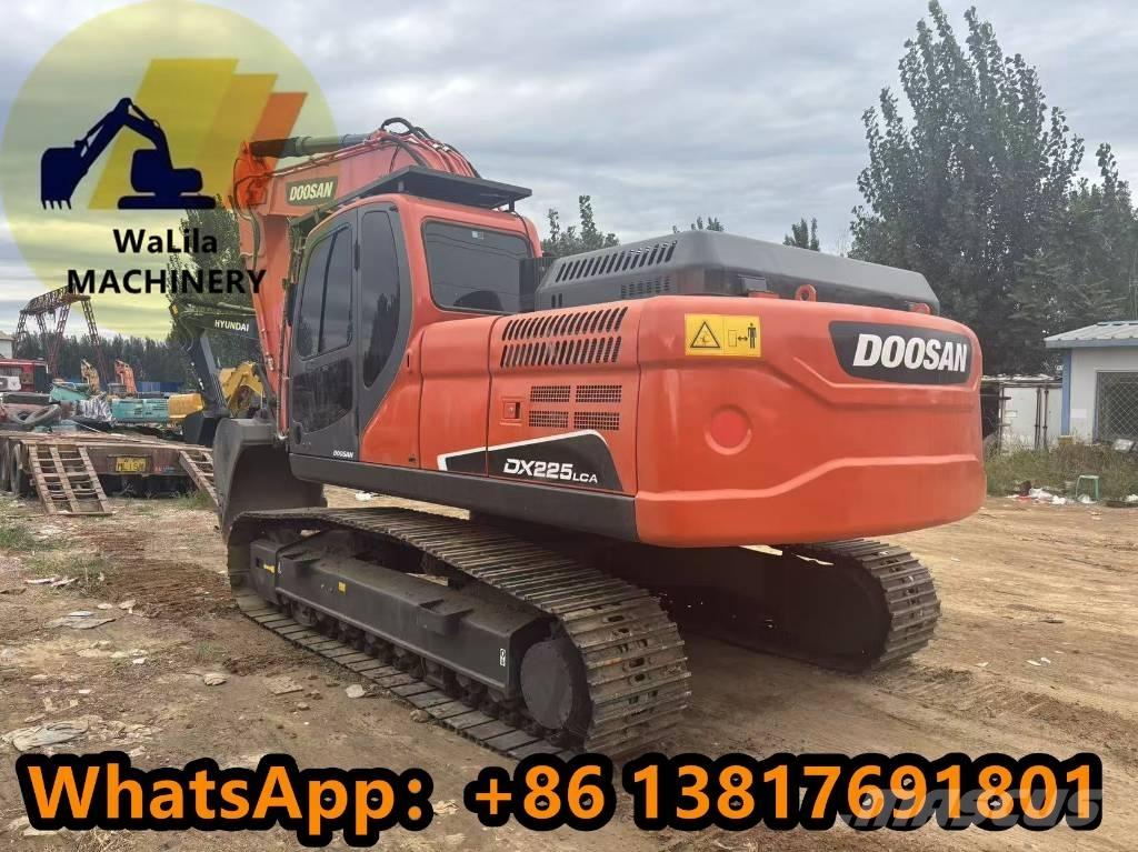 Doosan DX 225 大型油圧ショベル12t以上（パワーショベル・ユンボ）