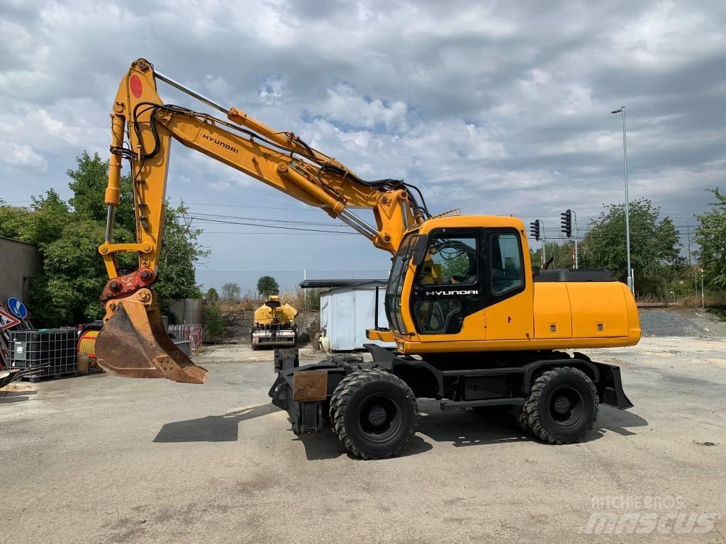 Hyundai ROBEX 170W-3 ホイール式油圧ショベル（パワーショベル・ユンボ・バックホー）