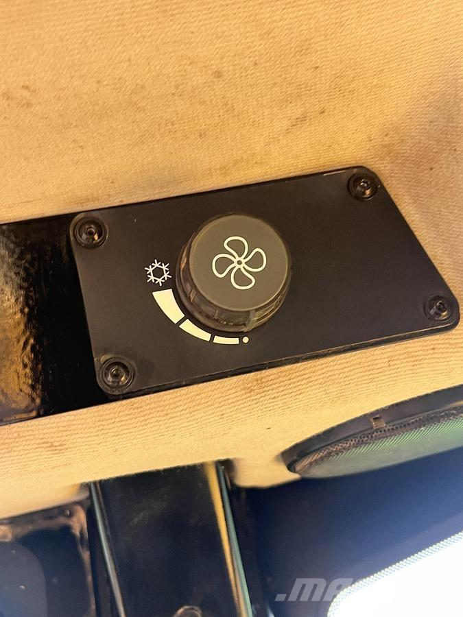 JCB 6T-3 サイト　ダンプ