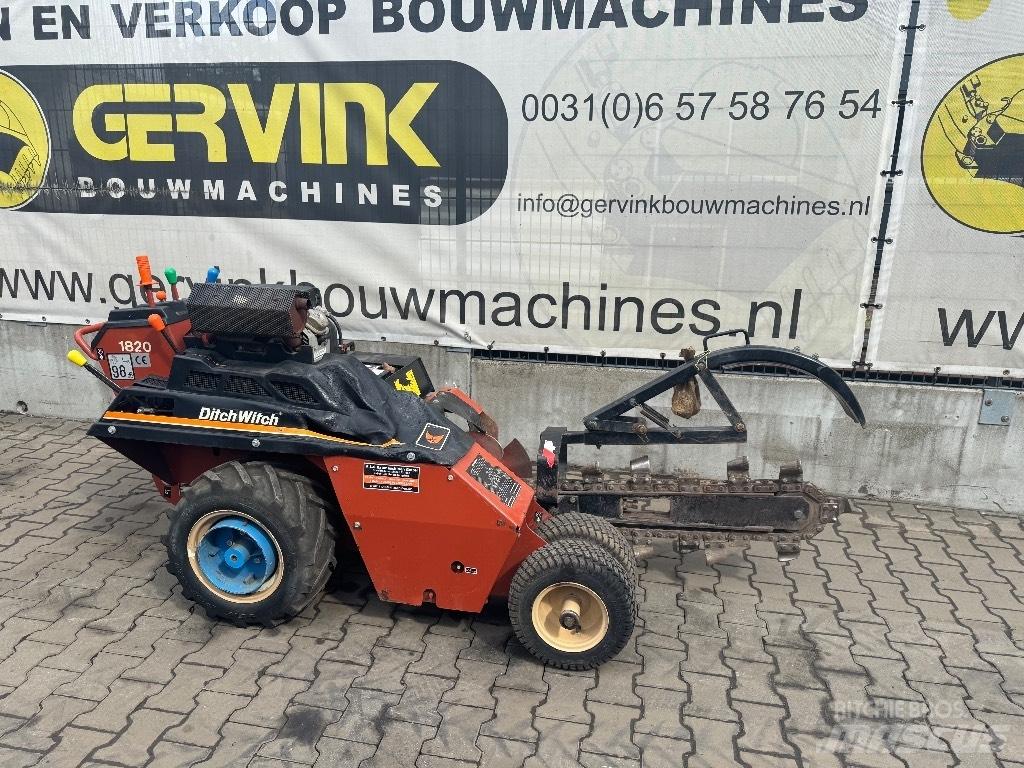 Ditch Witch 1820 トレンチャー