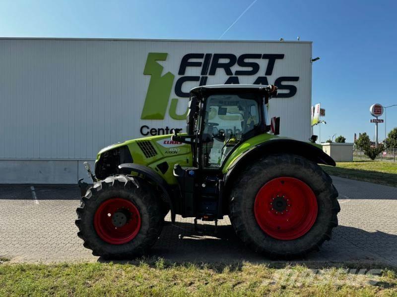 CLAAS AXION 870 トラクター