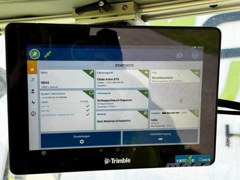 CLAAS AXION 870 トラクター
