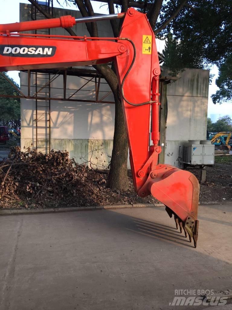 Doosan dh150w-7 ホイール式油圧ショベル（パワーショベル・ユンボ・バックホー）