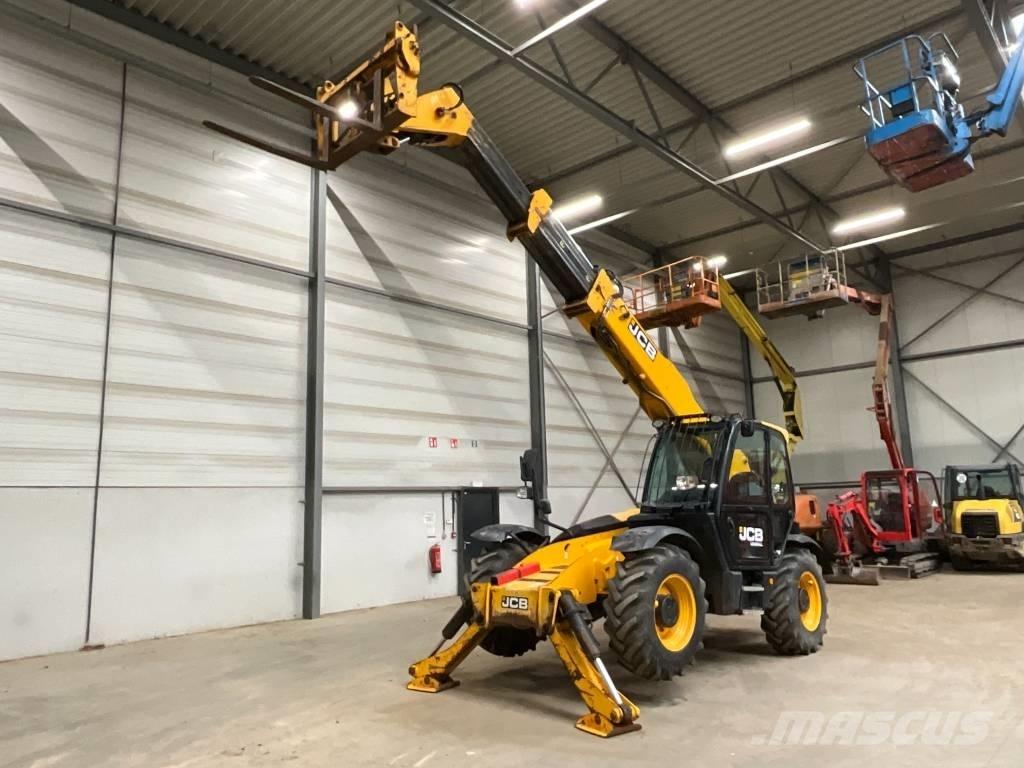 JCB 535-125 テレスコーピックハンドラー