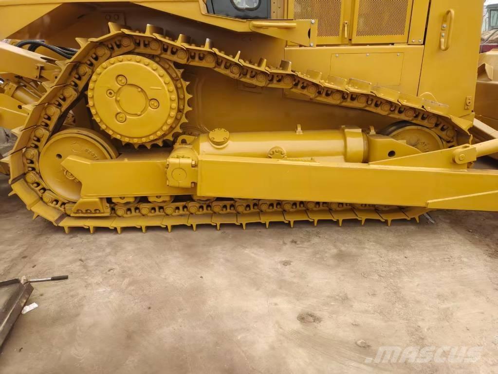CAT D8 ブルドーザー