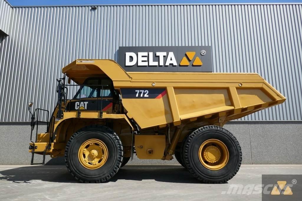 CAT 772 リジットフレーム式ダンプトラック