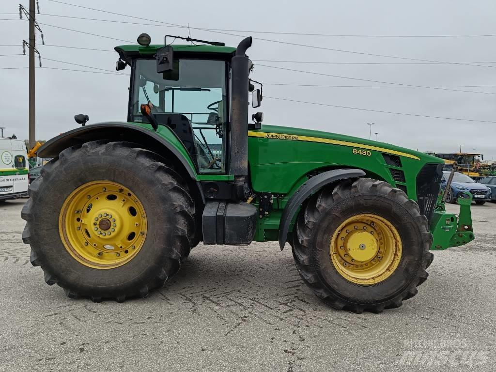 John Deere 8430 PST トラクター