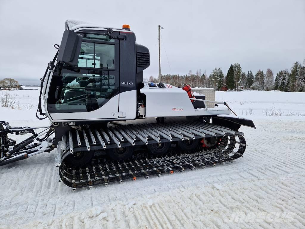 Prinoth Husky 4F スノーグルーマー