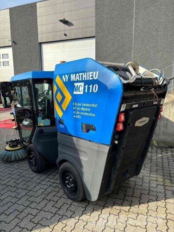 Mathieu MC110 路面清掃機