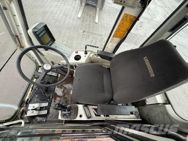 Liebherr A 924 B CAB キャビン及び内装