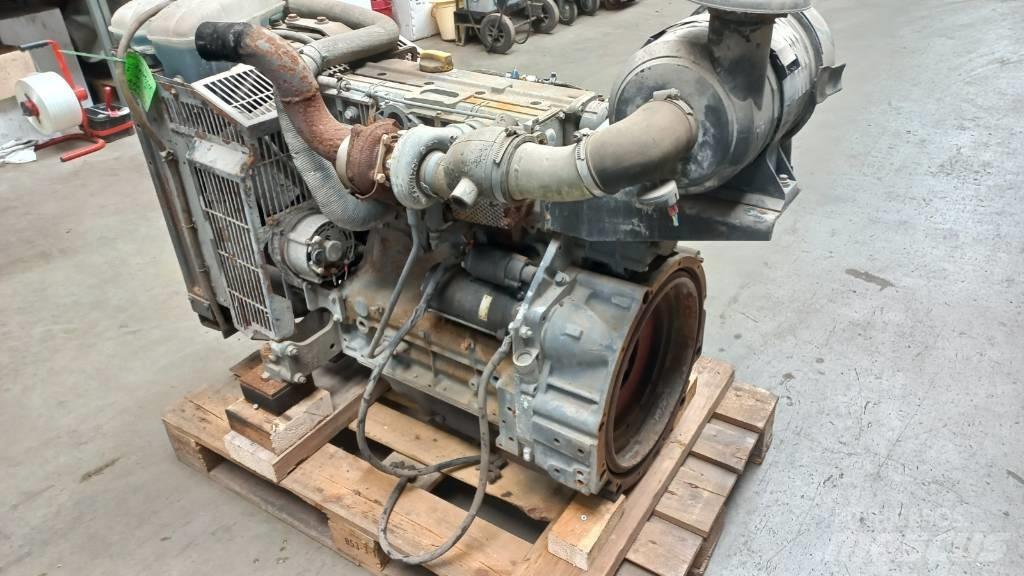Deutz BF4M1012E エンジン