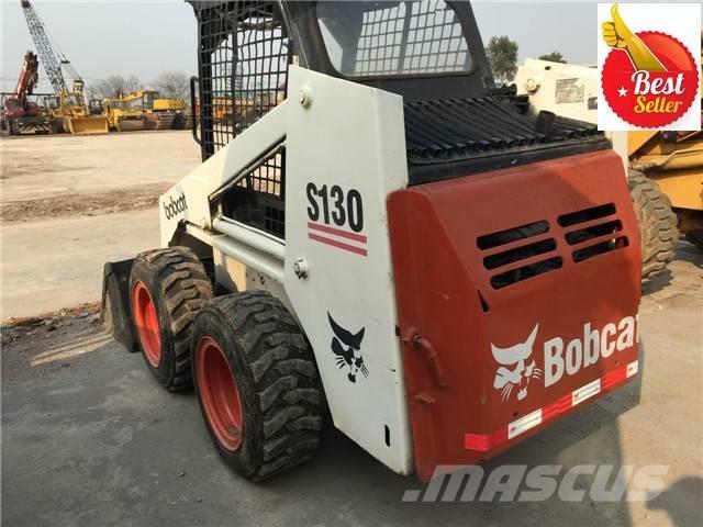Bobcat S 130 スキッドステアローダー