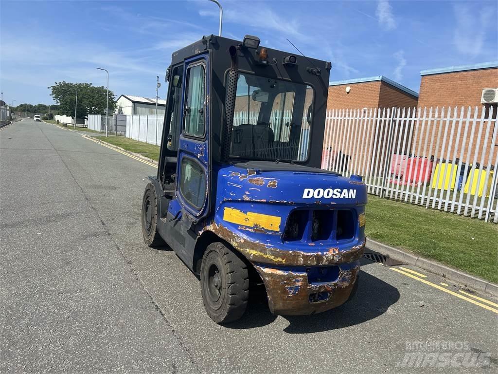 Doosan D45SC-5 ディーゼル・軽油