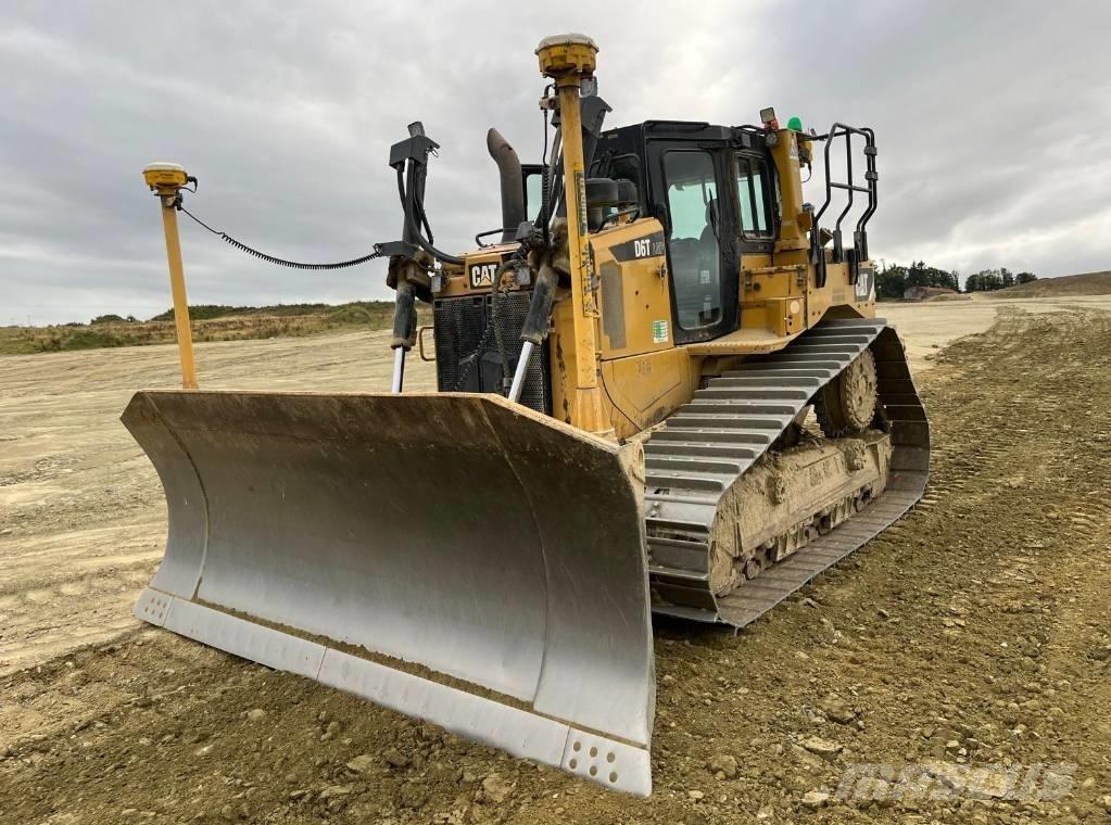 CAT D 6 T LGP ブルドーザー