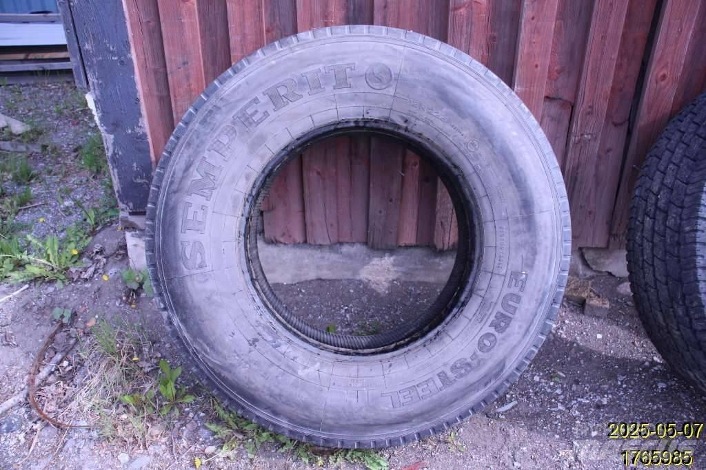  SEMPERIT EURO-STEEL タイヤ、ホイル、リム