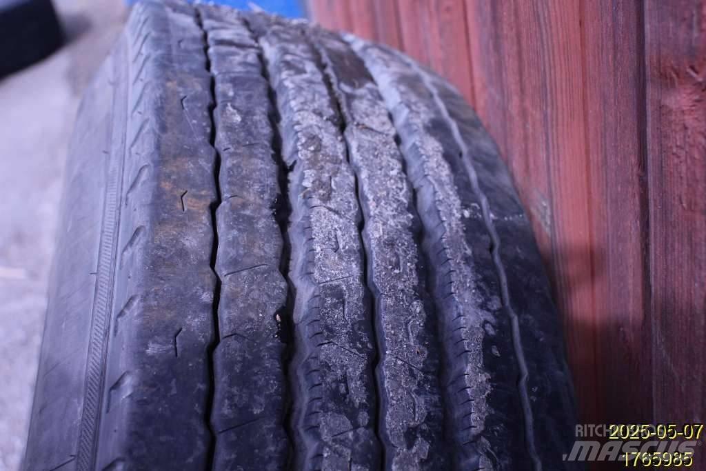  SEMPERIT EURO-STEEL タイヤ、ホイル、リム