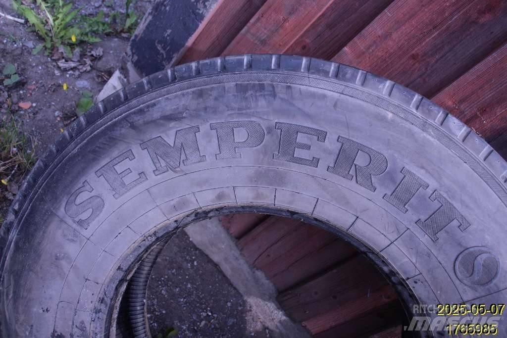  SEMPERIT EURO-STEEL タイヤ、ホイル、リム