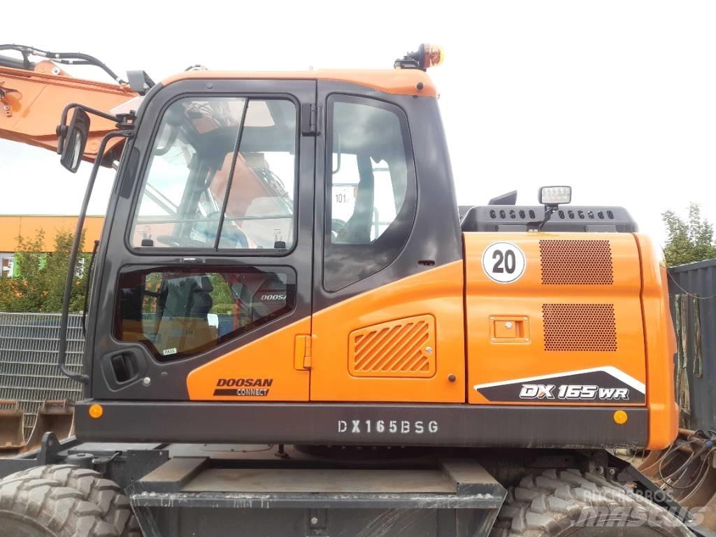 Doosan DX165 WR-7 ホイール式油圧ショベル（パワーショベル・ユンボ・バックホー）