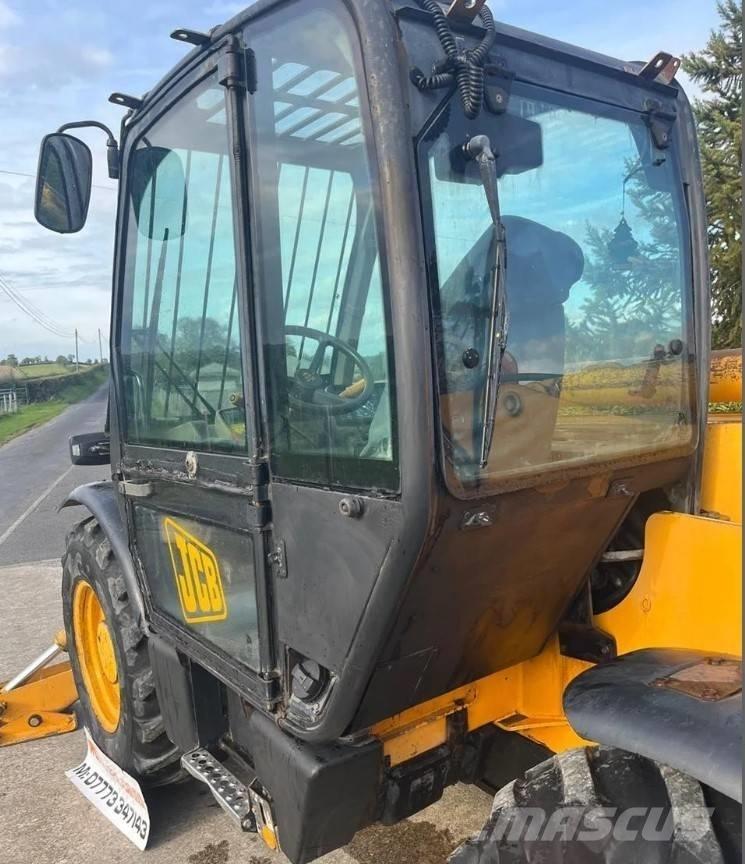 JCB 532-120 テレスコーピックハンドラー