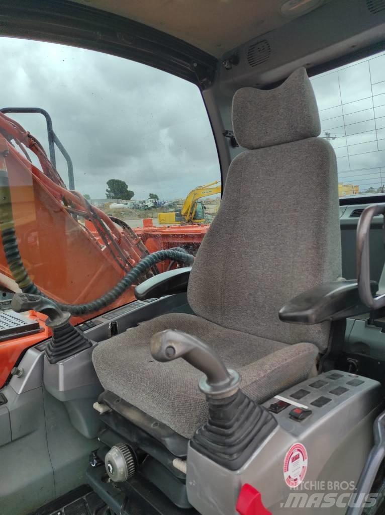 Doosan DX 180 LC 大型油圧ショベル12t以上（パワーショベル・ユンボ）
