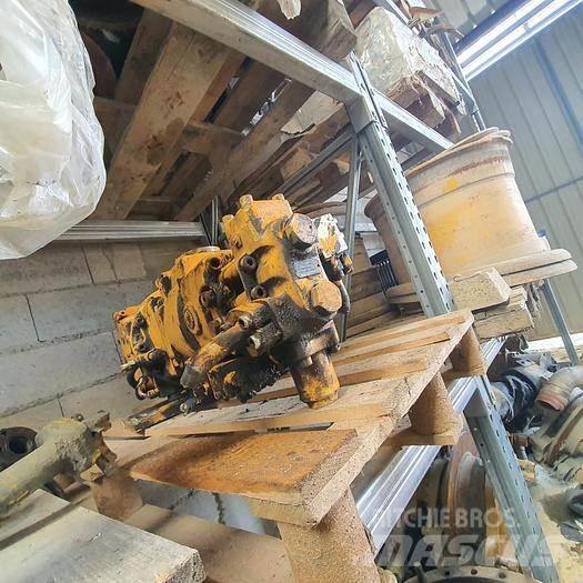 Liebherr 922 トラック・トレーラー - 　その他