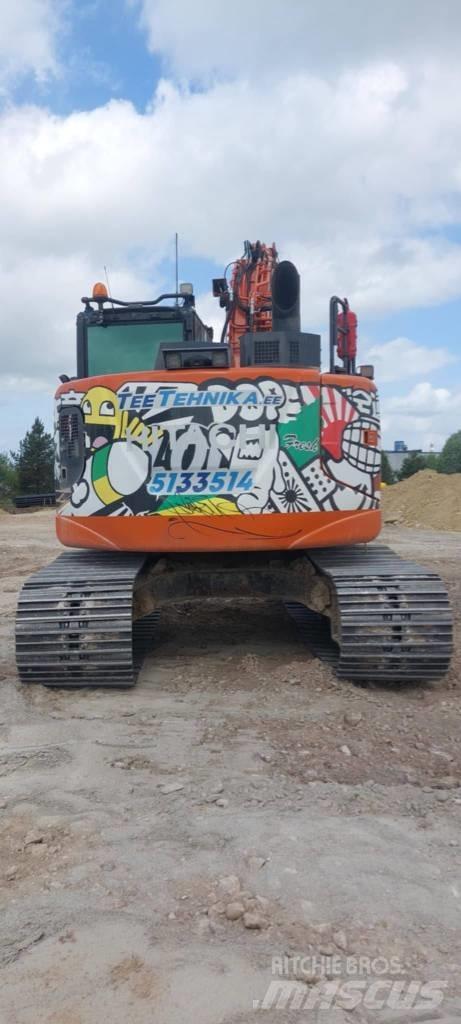Hitachi ZX 135 US-6 大型油圧ショベル12t以上（パワーショベル・ユンボ）