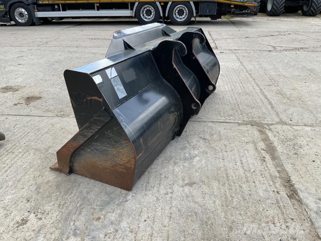 CAT BUCKET バケット