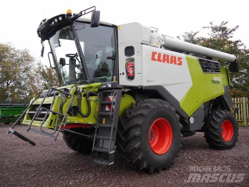 CLAAS TRION 660 コンバイン