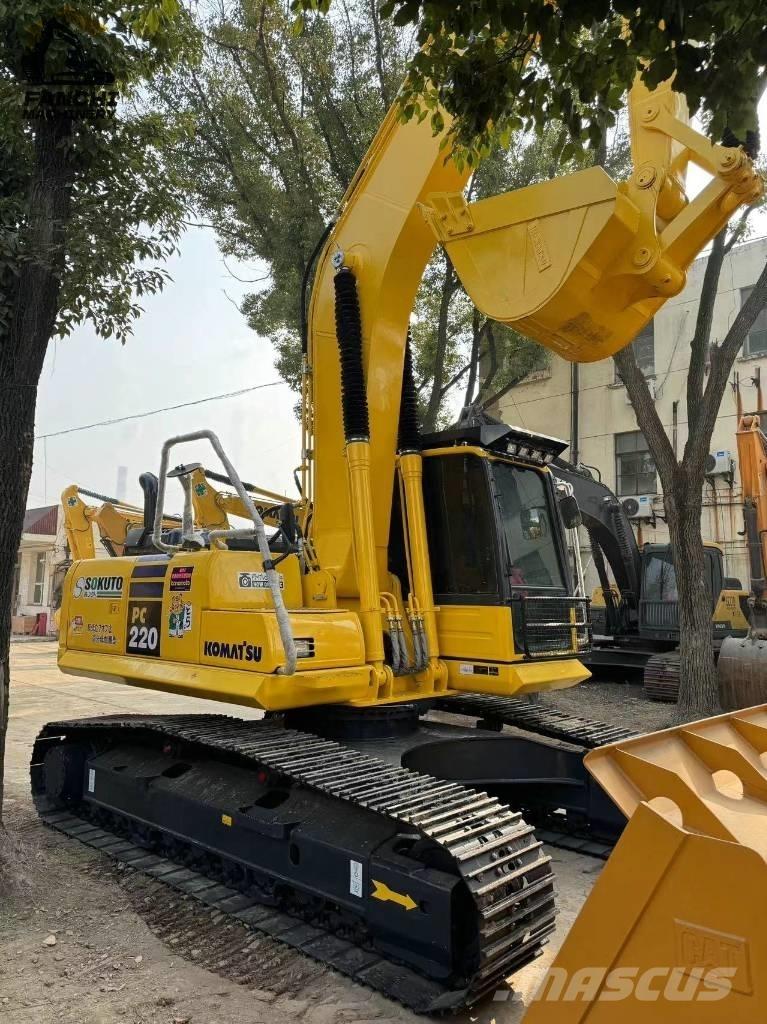 Komatsu PC 220 LC 大型油圧ショベル12t以上（パワーショベル・ユンボ）