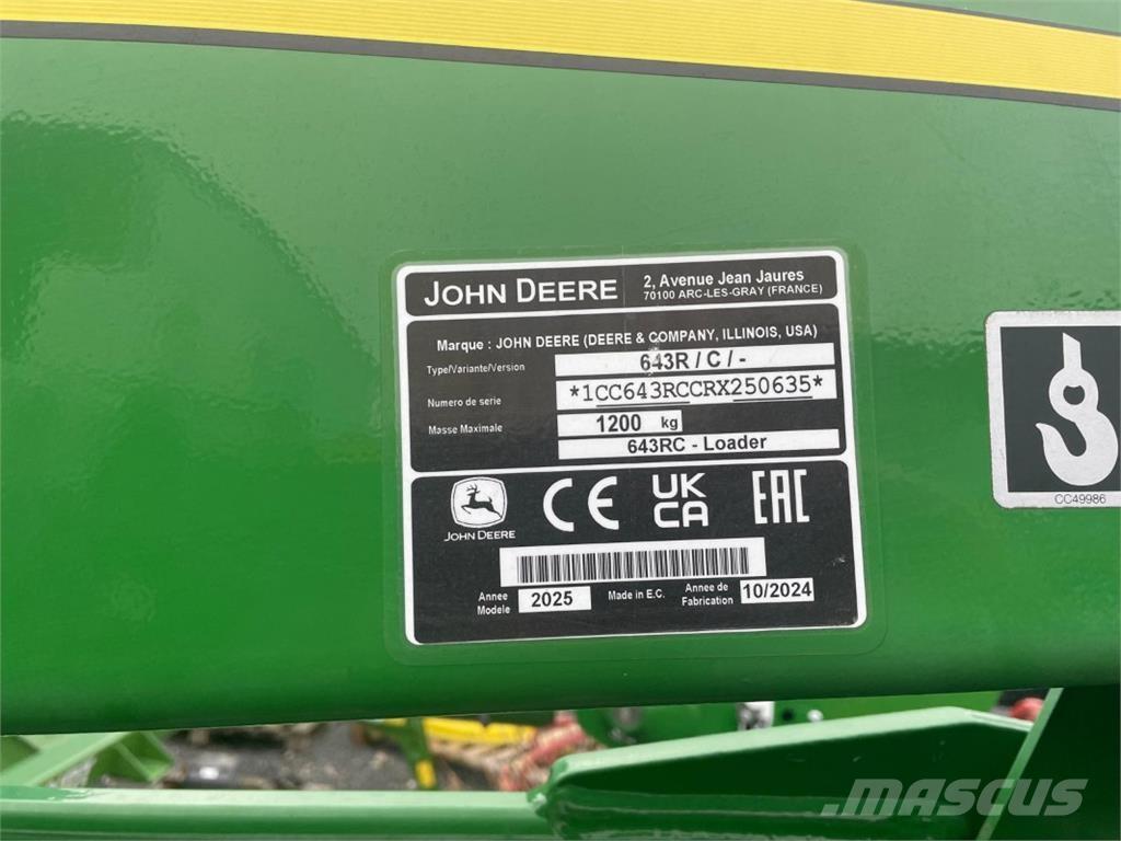 John Deere 643R フロントローダーとディガー