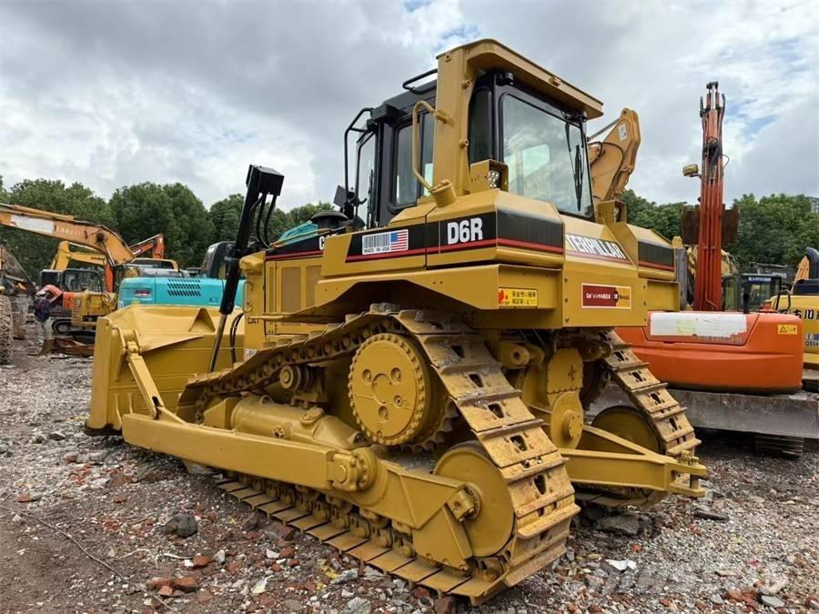 CAT D 6 R ブルドーザー