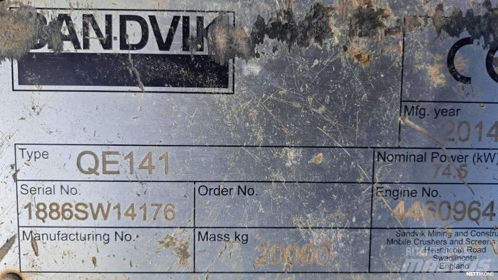 Sandvik QE 141 自走式スクリーン