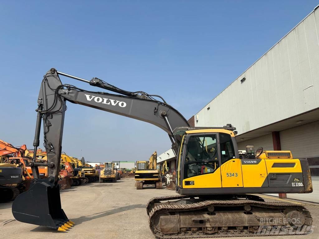 Volvo EC 220 DL 大型油圧ショベル12t以上（パワーショベル・ユンボ）