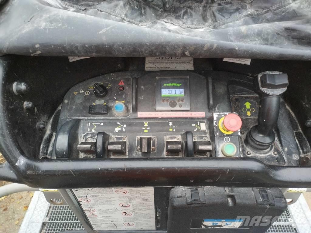 Niftylift HR 15NE ブームリフト　屈伸型