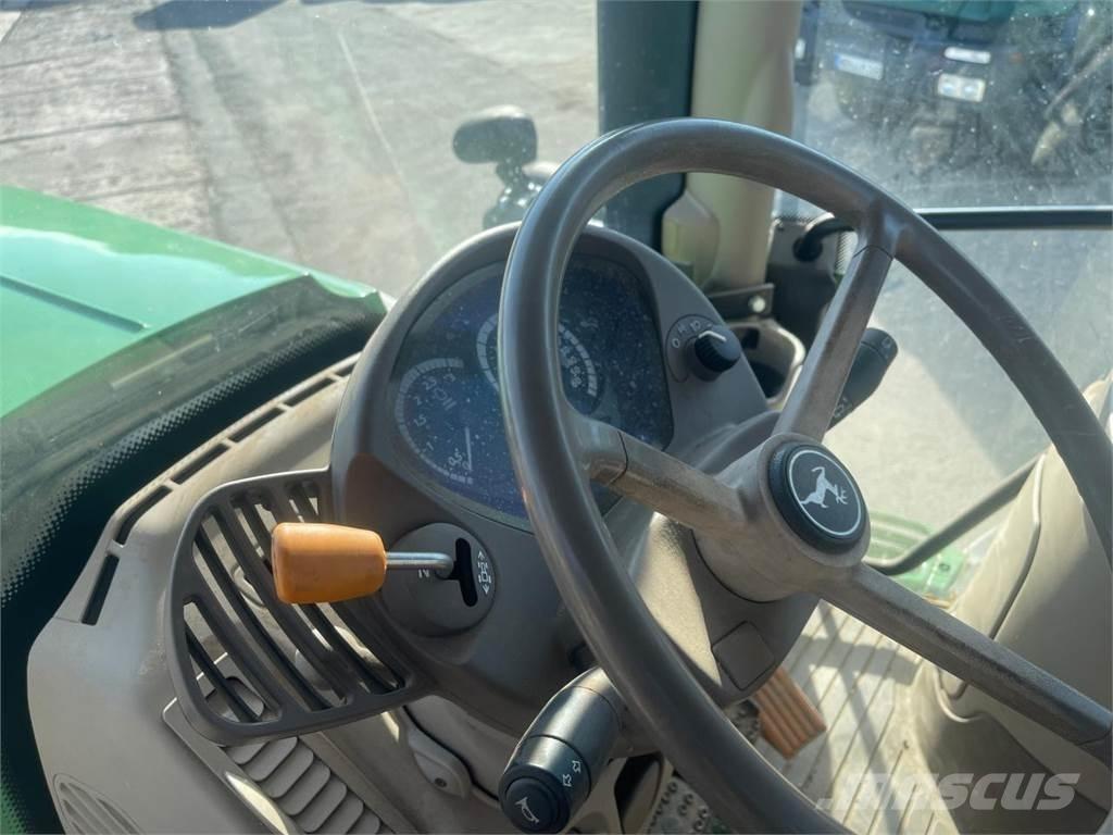 John Deere 6195 R トラクター