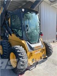 John Deere 324G スキッドステアローダー