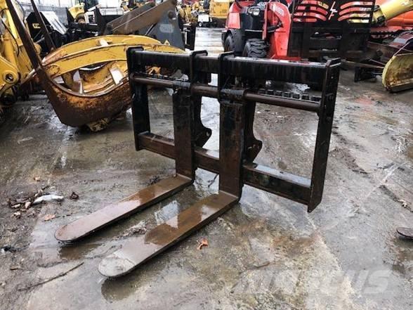 CAT IT 28 フォーク