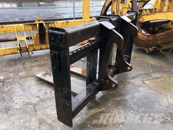 CAT IT 28 フォーク