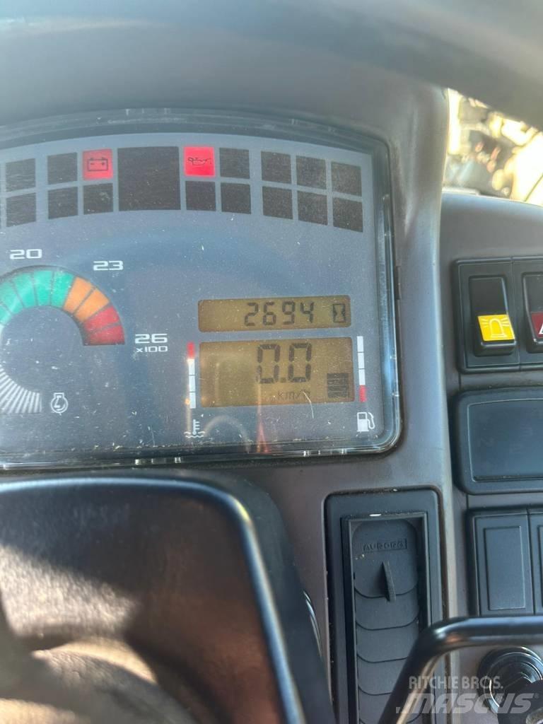 Renault Ares 550 RX トラクター