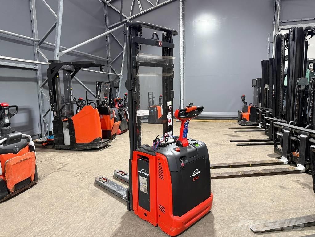 Linde D 14 自走式スタッカー