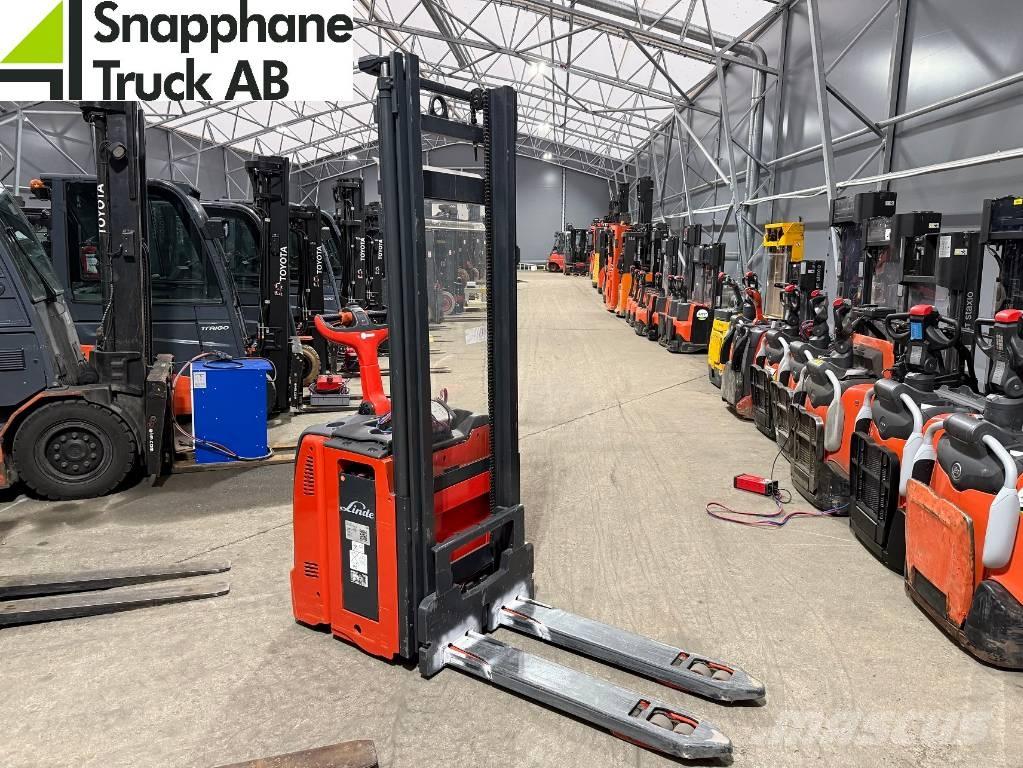 Linde D 14 自走式スタッカー