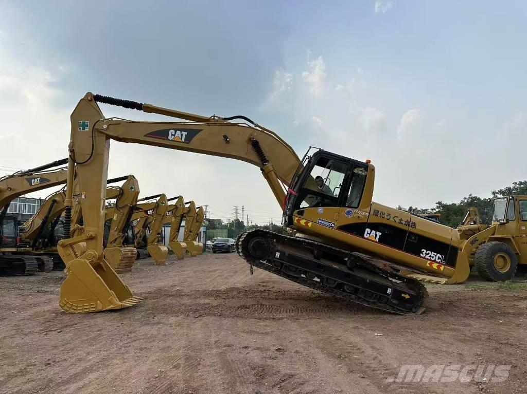 CAT 325 CL 大型油圧ショベル12t以上（パワーショベル・ユンボ）