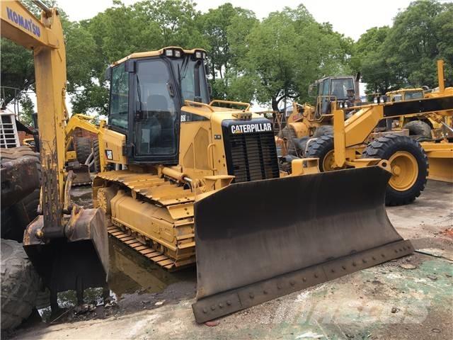 CAT D5K ブルドーザー